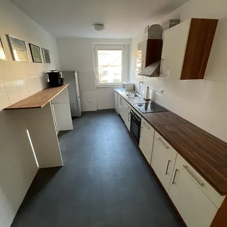 Renovierte, Voll Eingerichtete 80m² Ferienwohnung Apartment *